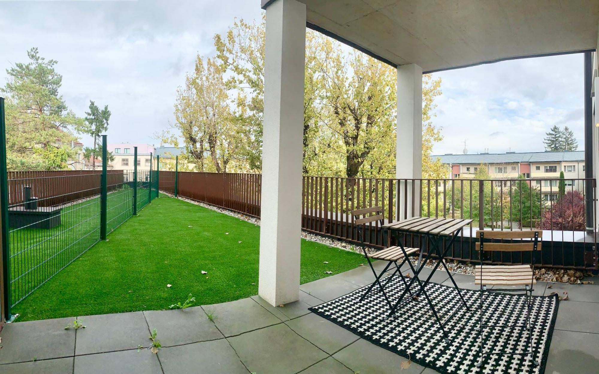 Wohnung Mit Terrasse + Parkplatz Вена Экстерьер фото